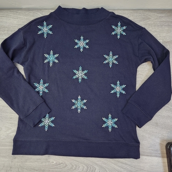 Talbots Blue Sweater Top S Engraved Snowflakes Sweater Top Moc Neck - Picture 9 of 9